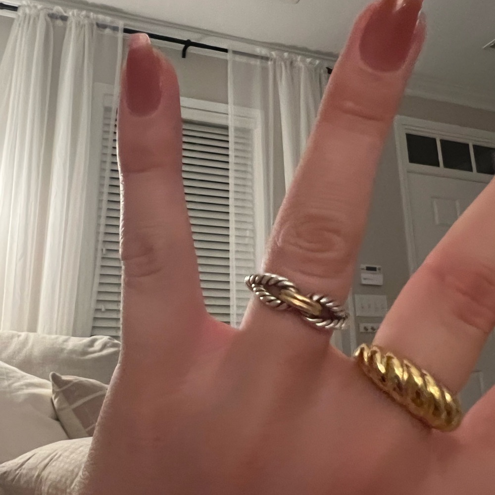David Yurman Cable Loop Band Ring in Sterling Silver with 18K Yellow Gold 7.5 - Picture 4 of 5